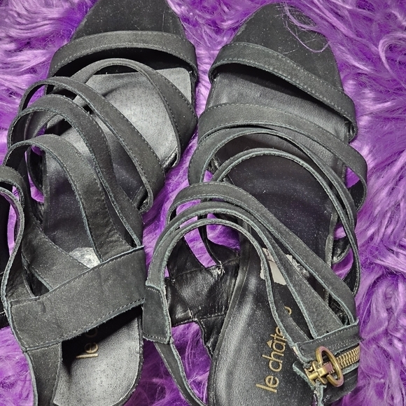 Le Chateau Black Strappy Sandals Size 9 - Picture 11 of 11